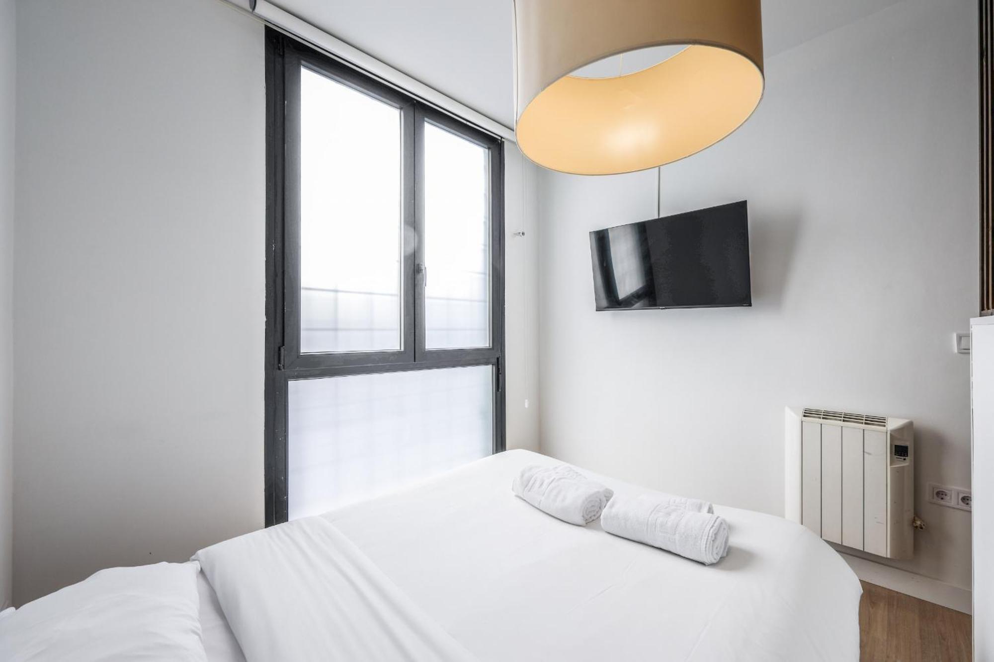Pequeno Apartamento Reformado En Tirso De Molina Alquiler Temporal Madrid Exterior foto